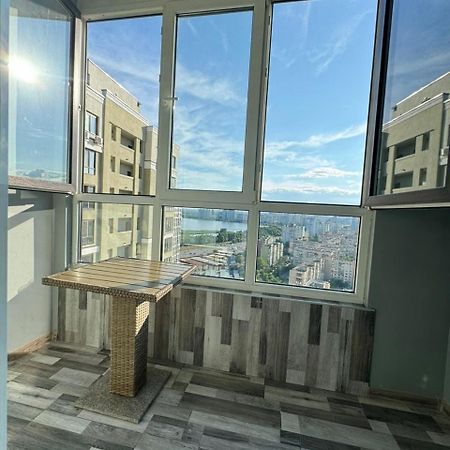 Solo Apartment Virmenska Kiev Exterior foto